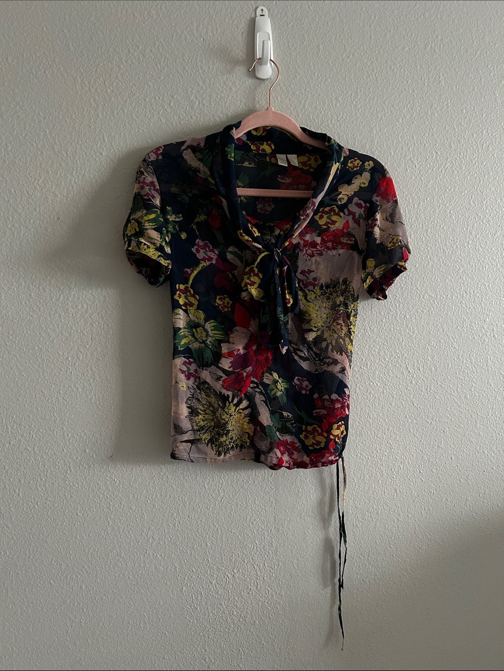 Tie-Neck Floral Short Sleeve Blouse - Navy Multi